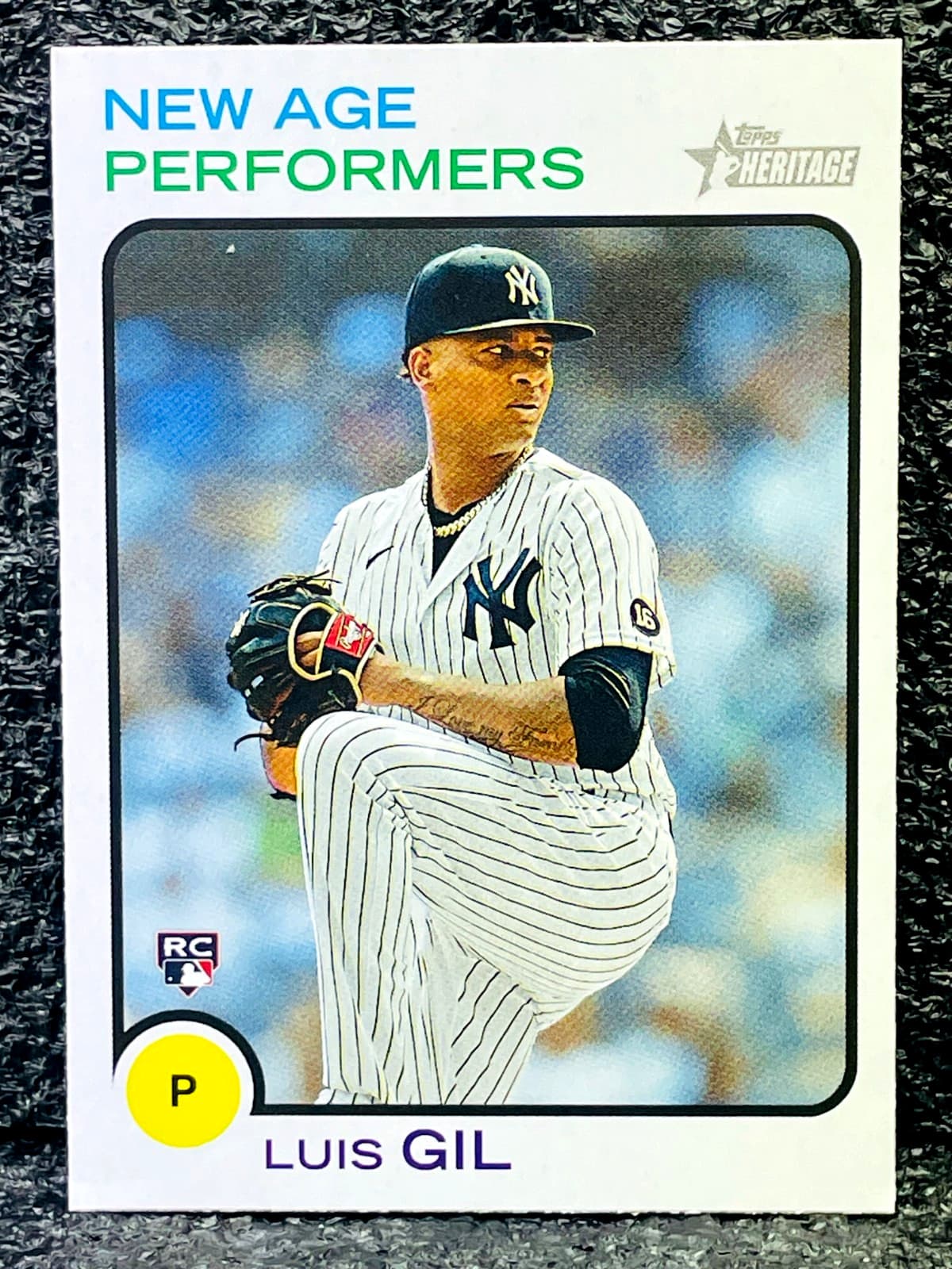 Luis Gil 2022 topps Topps Heritage