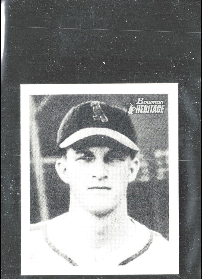 Stan Musial 2001 bowman Bowman Heritage