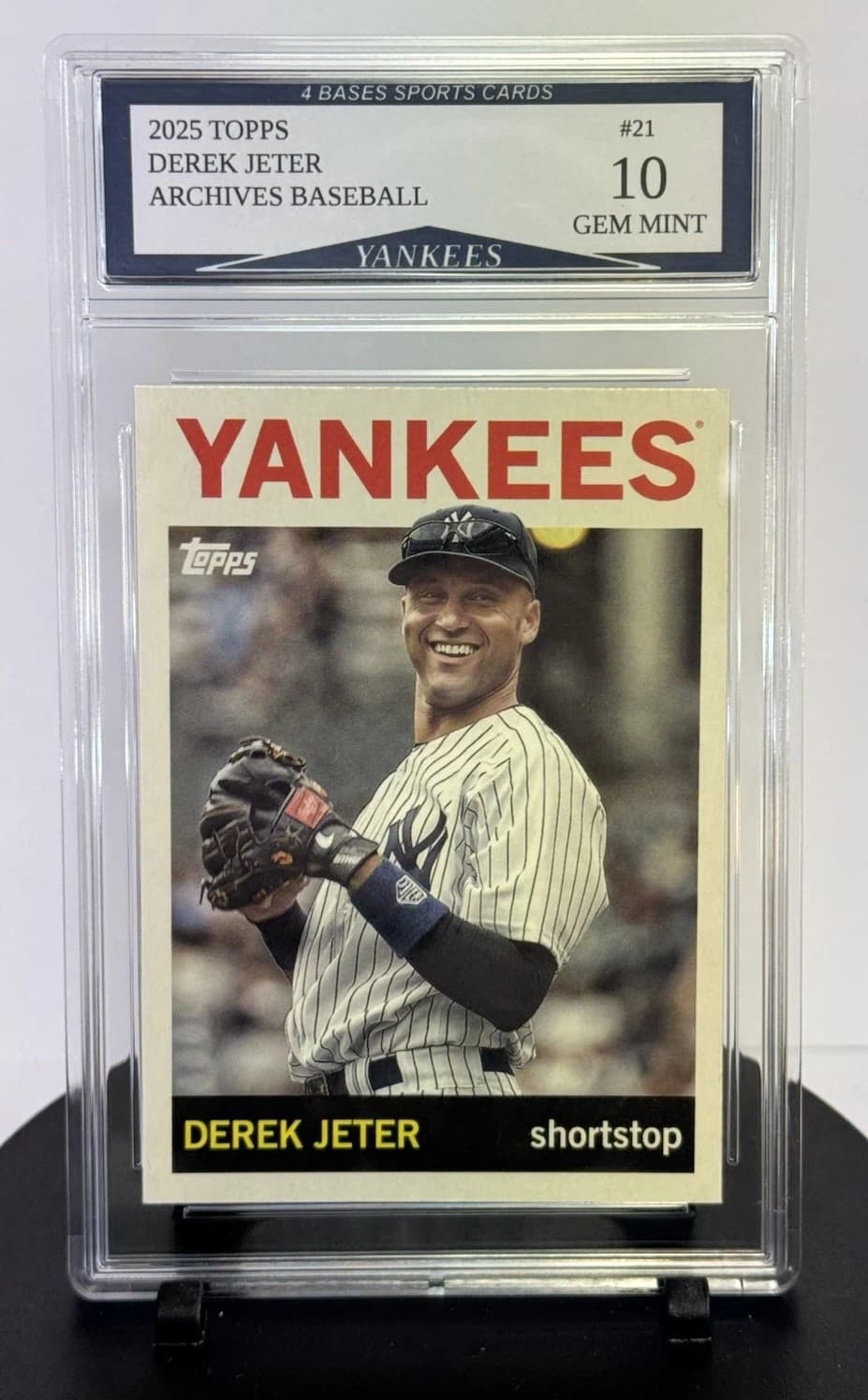 Derek Jeter 2025 topps Topps Archives