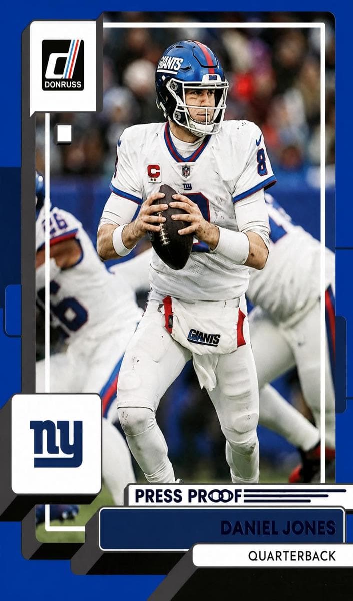 Daniel Jones 2022 panini Donruss