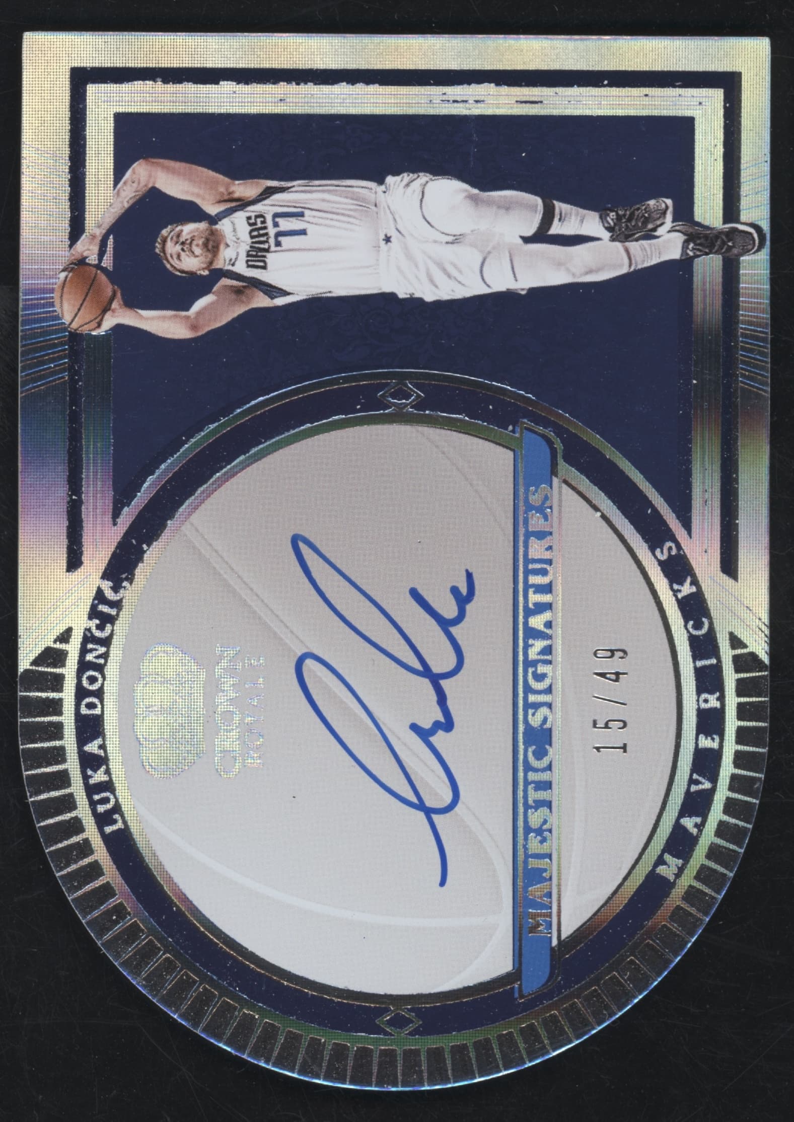 Luka Doncic 2023 panini Panini Crown Royale