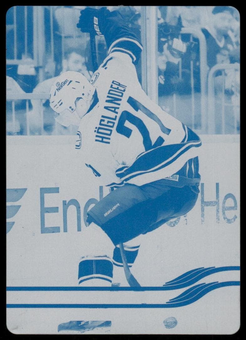 Connor Hellebuyck #194