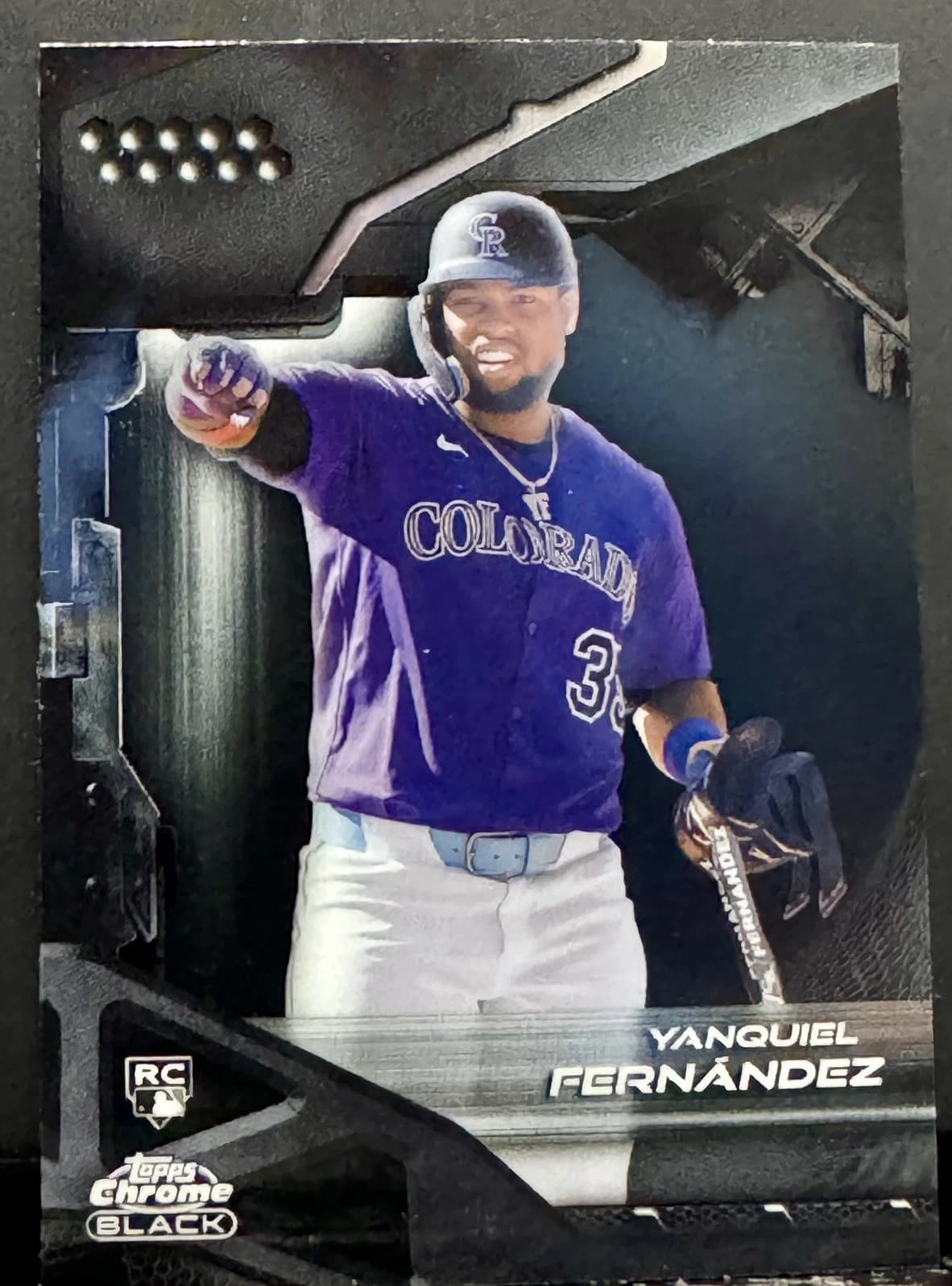 Yanquiel Fernandez trading card