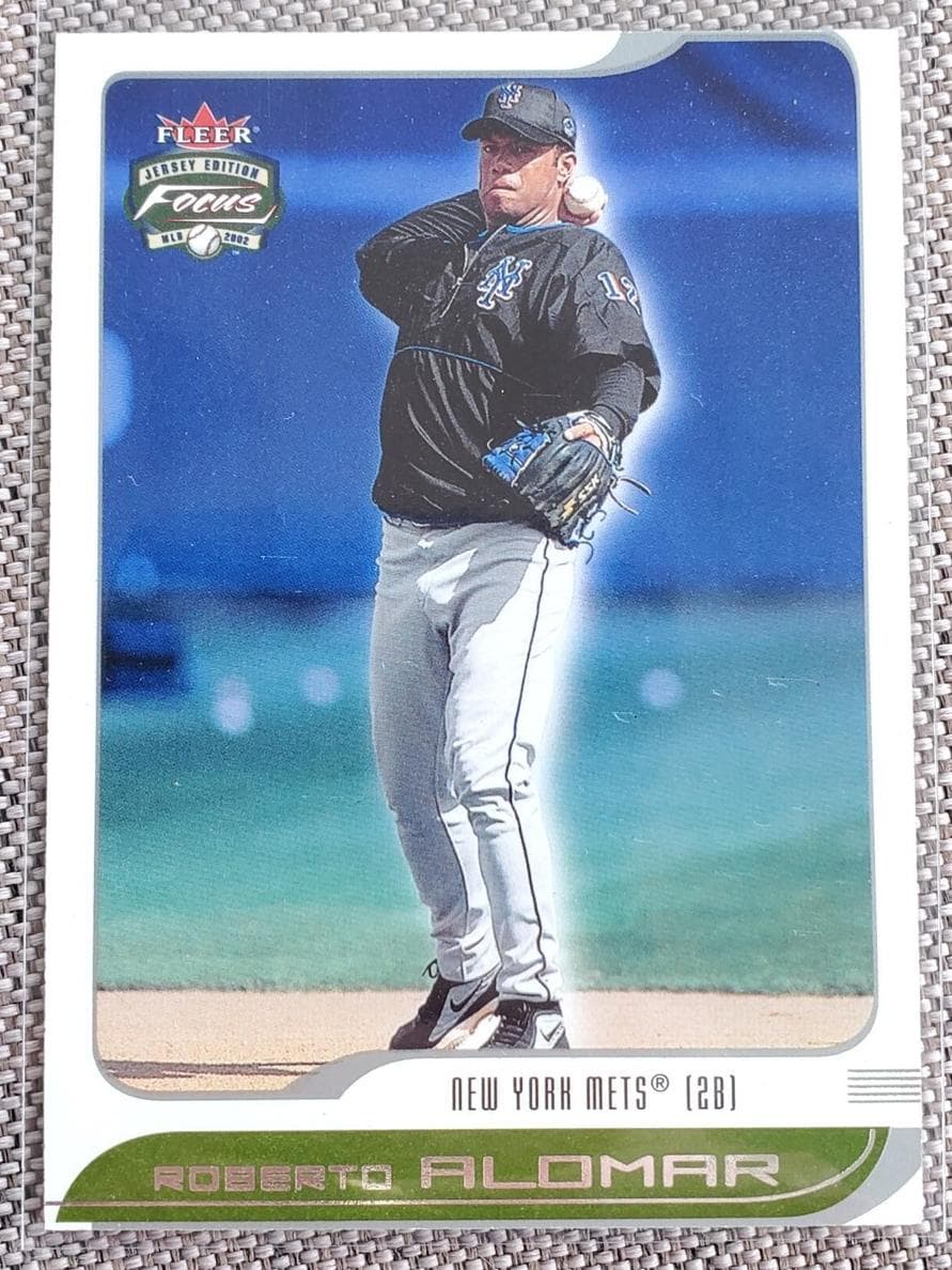 Roberto Alomar 2002 fleer Fleer Focus Jersey Edition