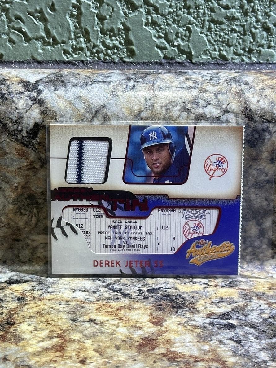 Derek Jeter 2002 fleer Fleer Authentix