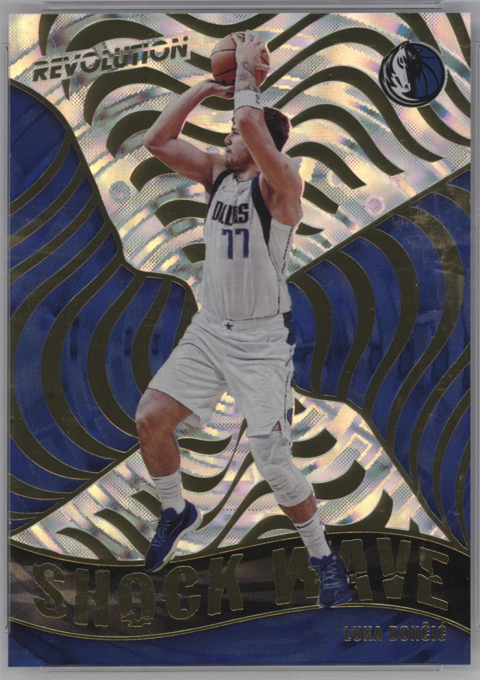 Luka Doncic 2021 panini Panini Revolution
