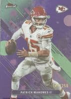 Patrick Mahomes II 2025 topps Topps Finest Common - Gold Geometric Refractor