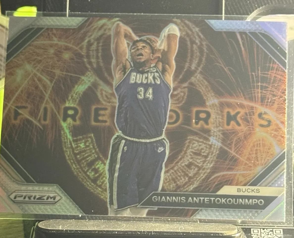 Giannis Antetokounmpo 2023 panini Panini Immaculate Collection