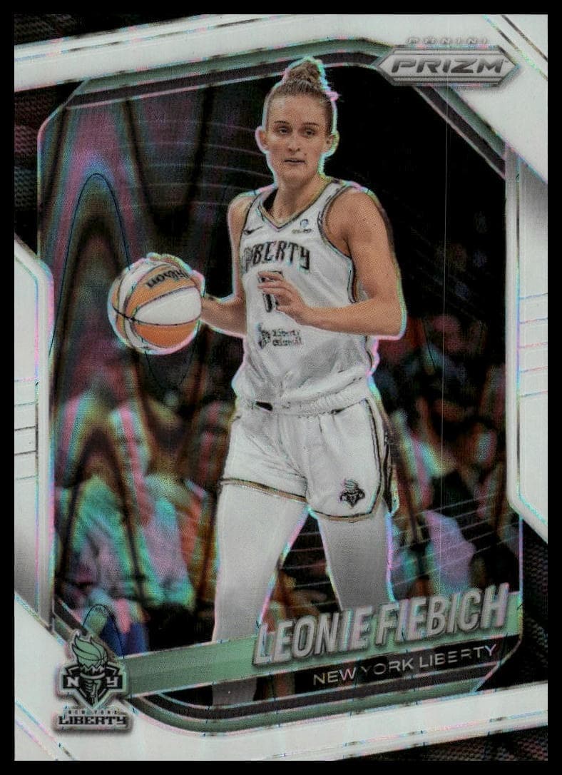 Leonie Fiebich trading card