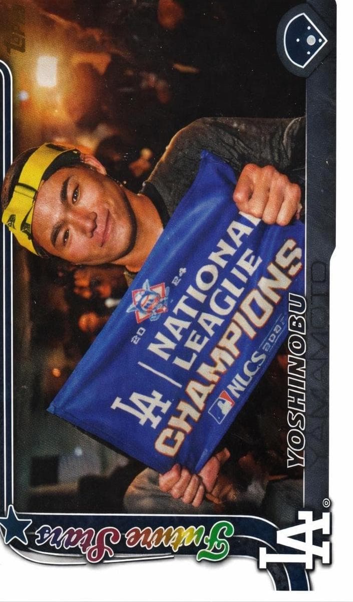 Yoshinobu Yamamoto 2025 topps Topps