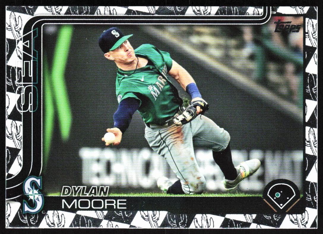 Dylan Moore trading card