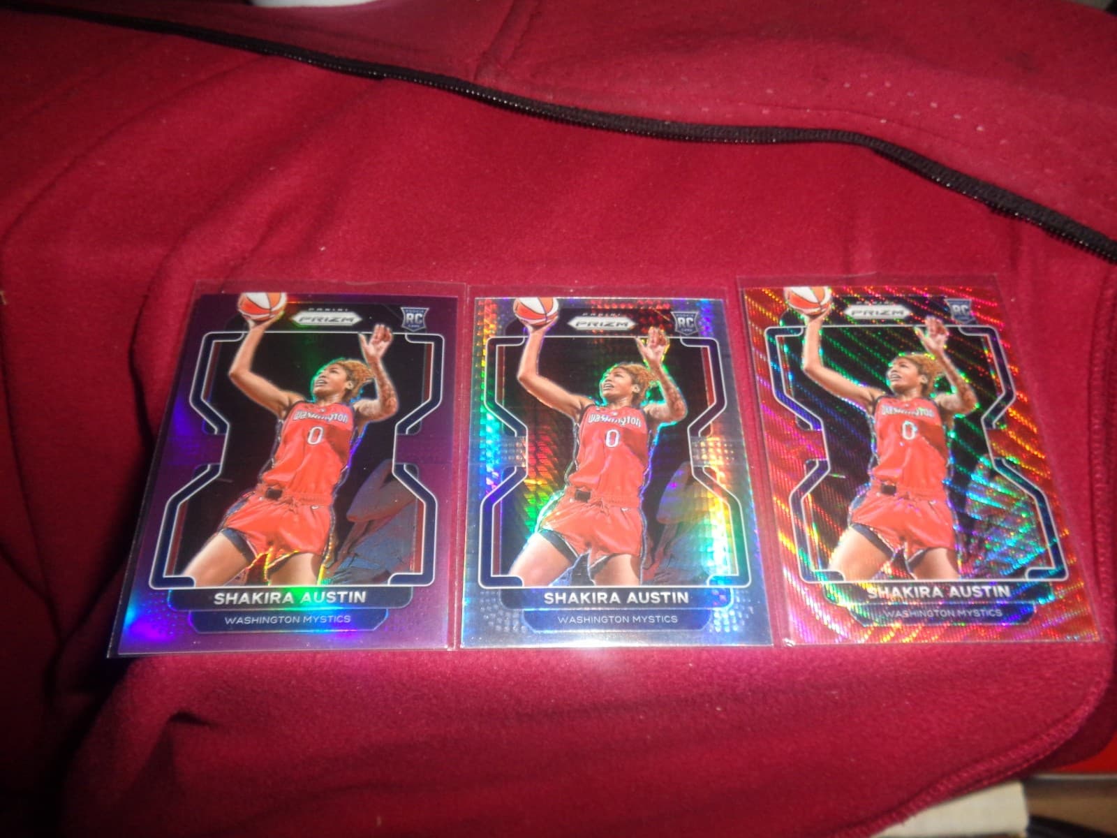 Shakira Austin 2022 Panini Prizm 2022 Panini Prizm purple-red-wave