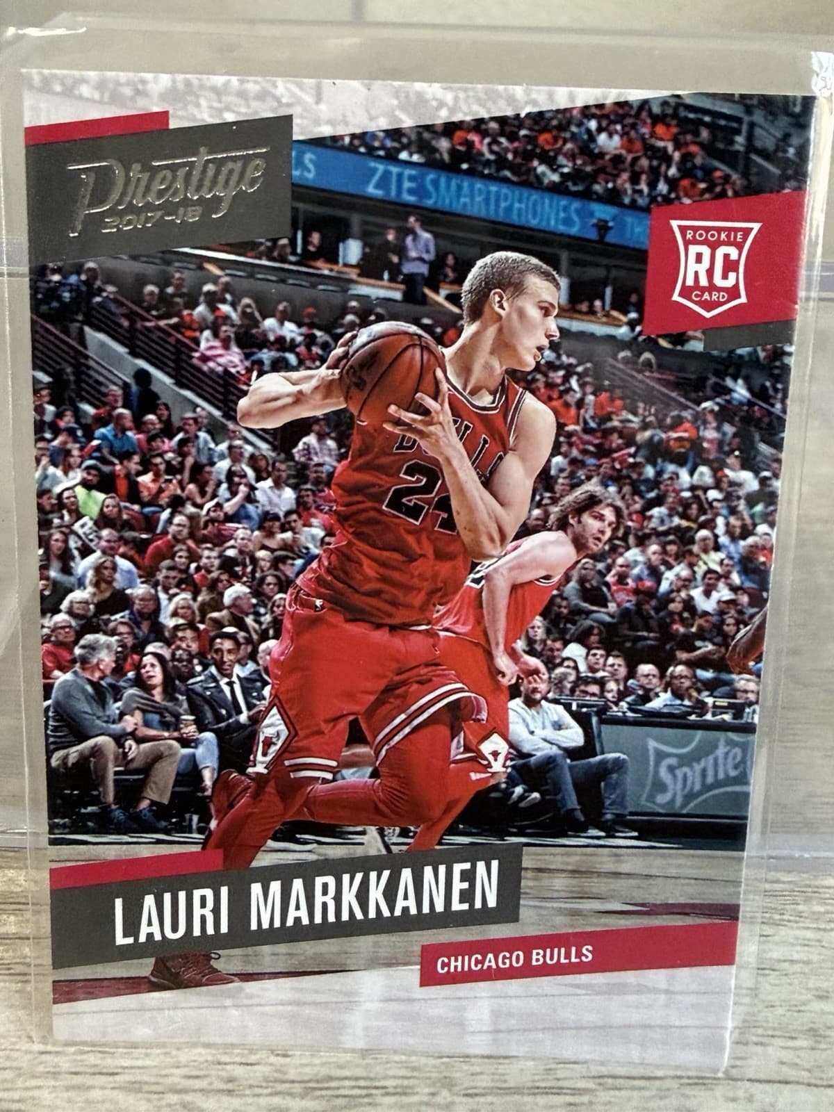 Prestige Lauri Markkanen 2017 Panini