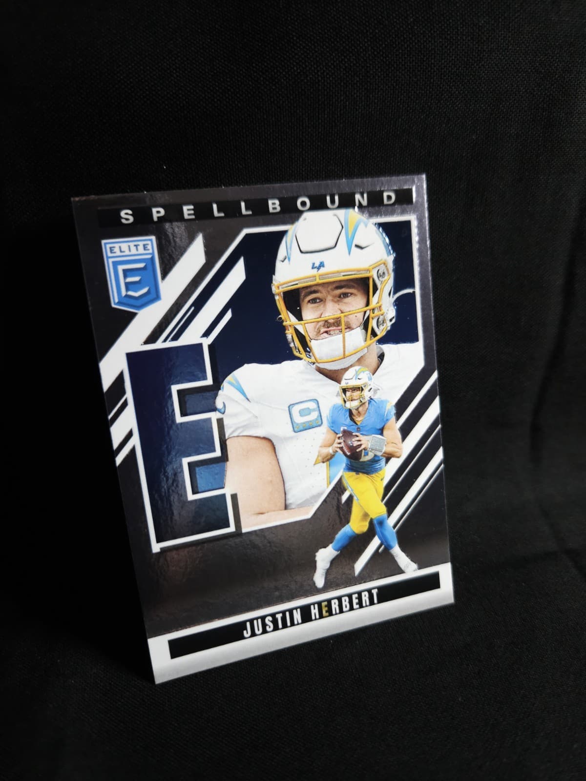 Elite Football Spellbound 2025 Donruss