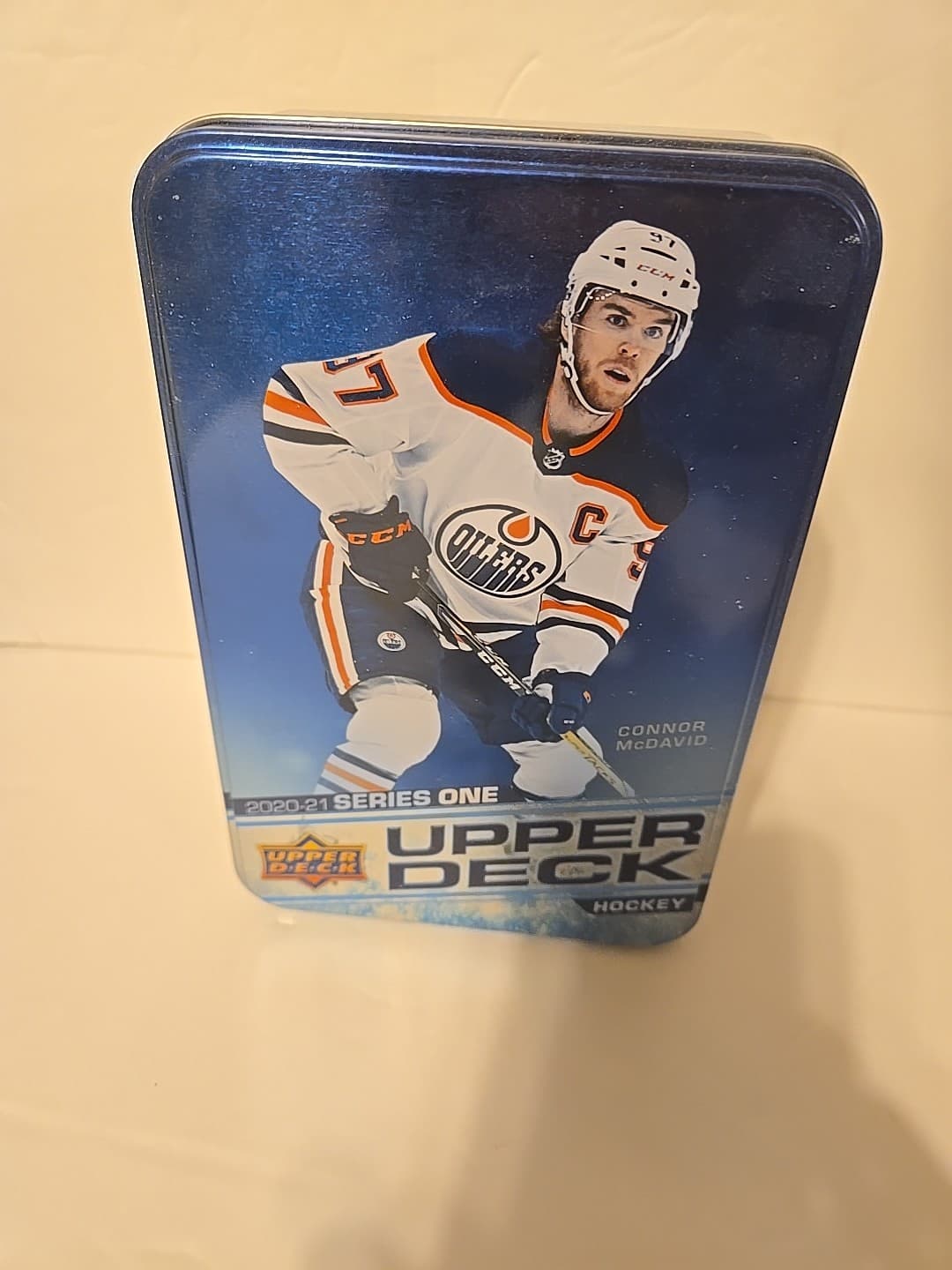 Hockey Retail Collectible 