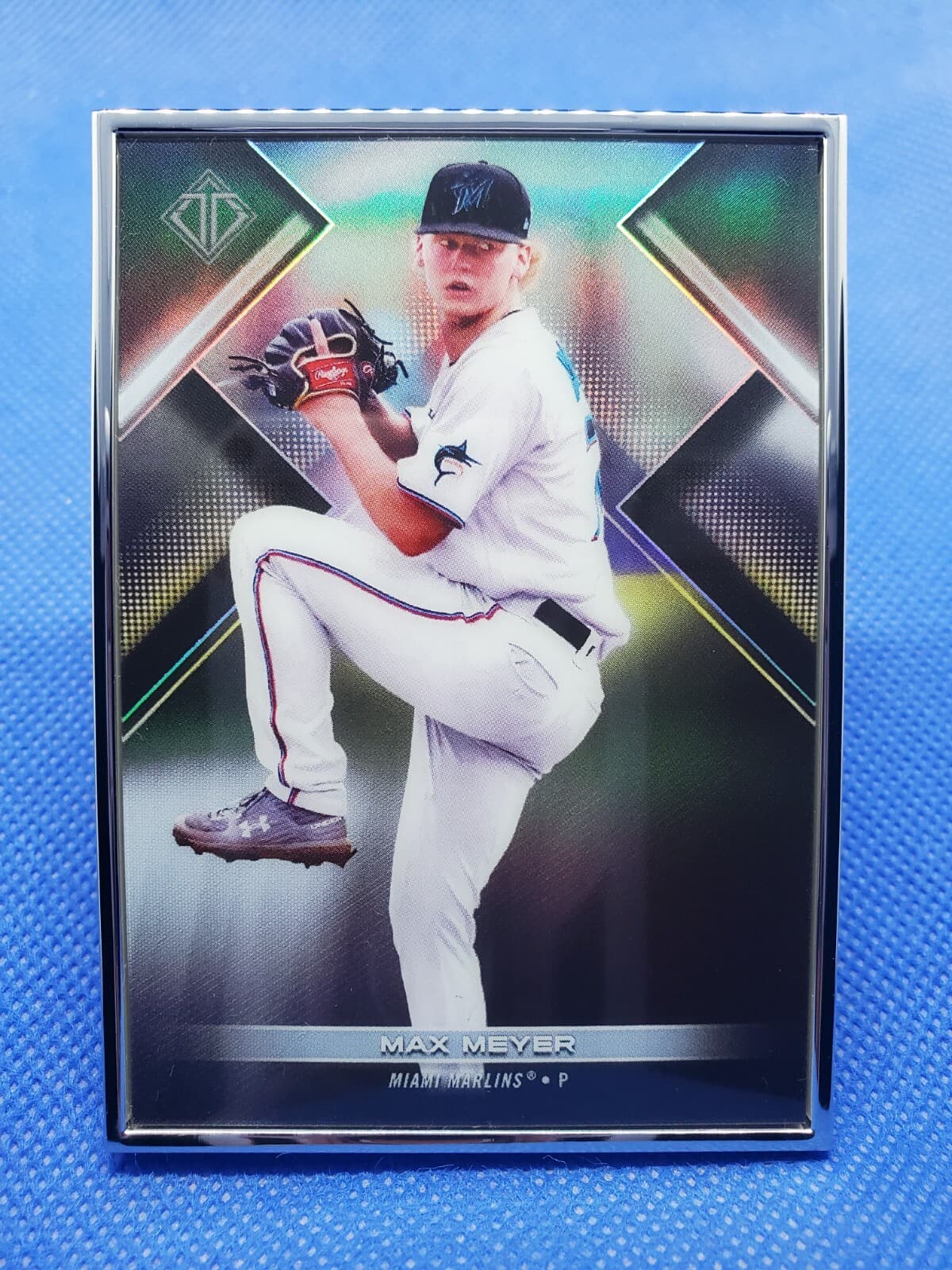 Transcendent MAX MEYER Basebal