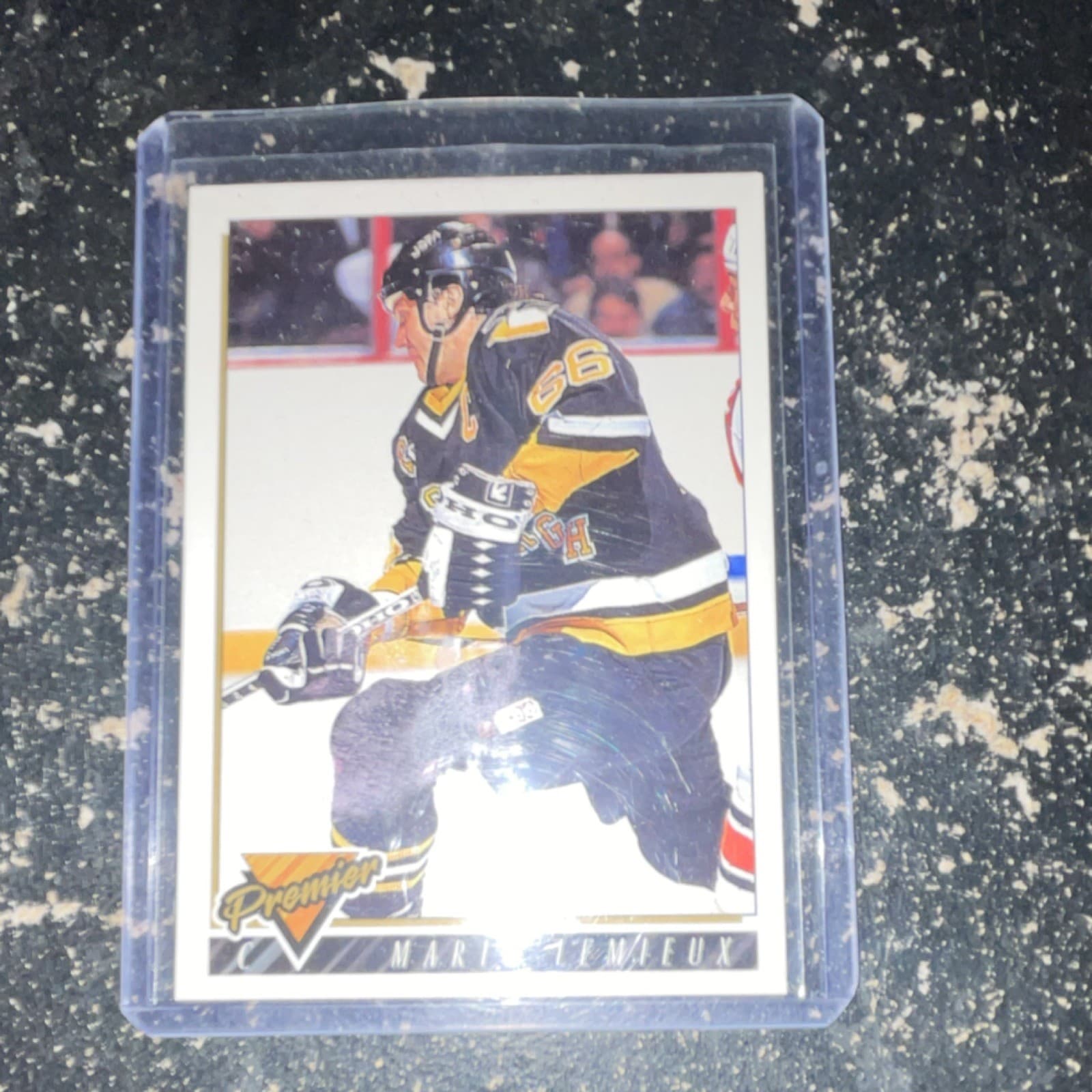 Mario Lemieux trading card