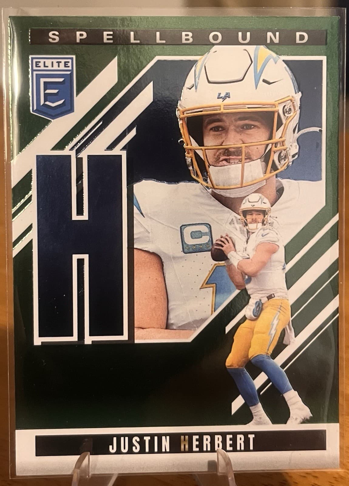 Elite Football Spellbound 2025 Donruss