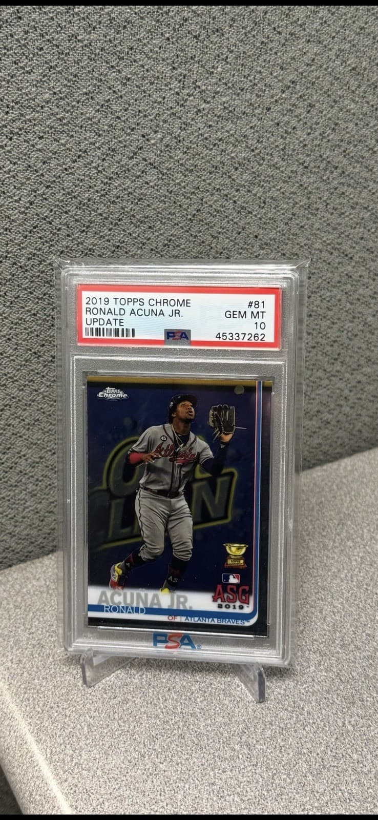 Ronald Acuña Jr. 2019 topps Topps Chrome Update