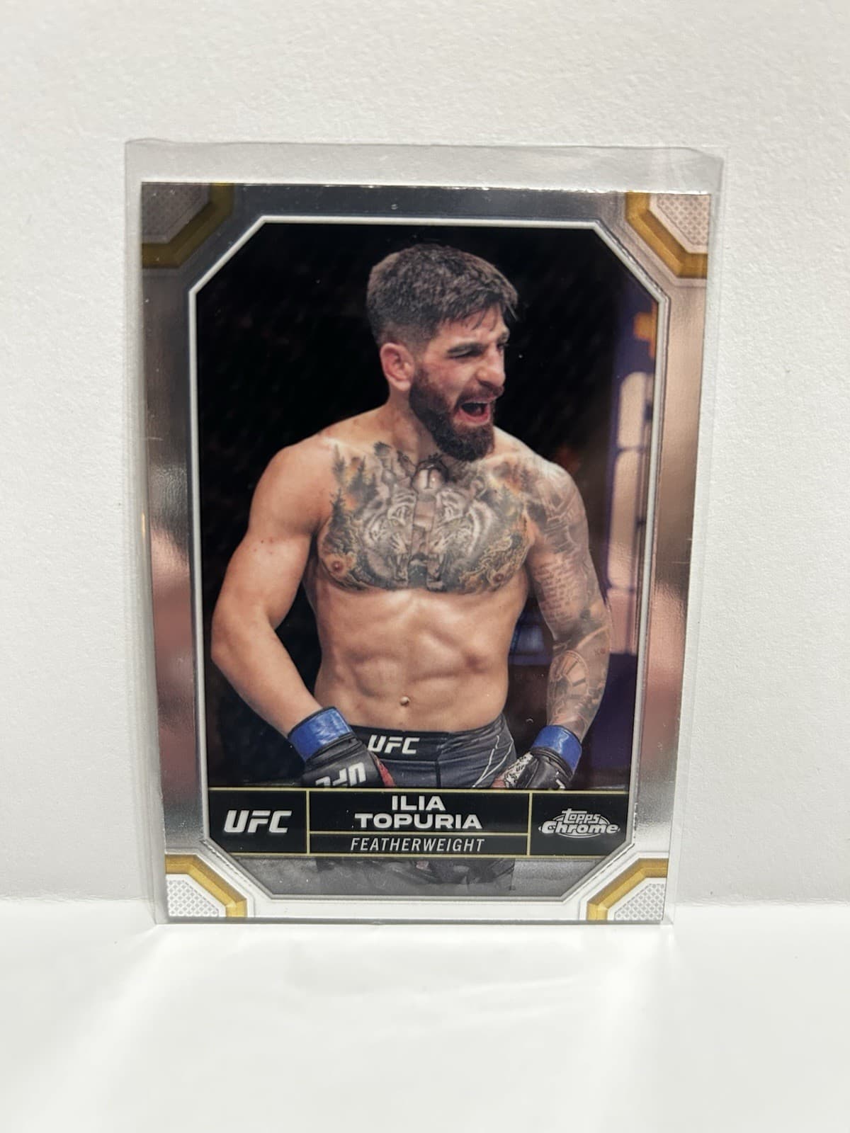 Ilia Topuria trading card