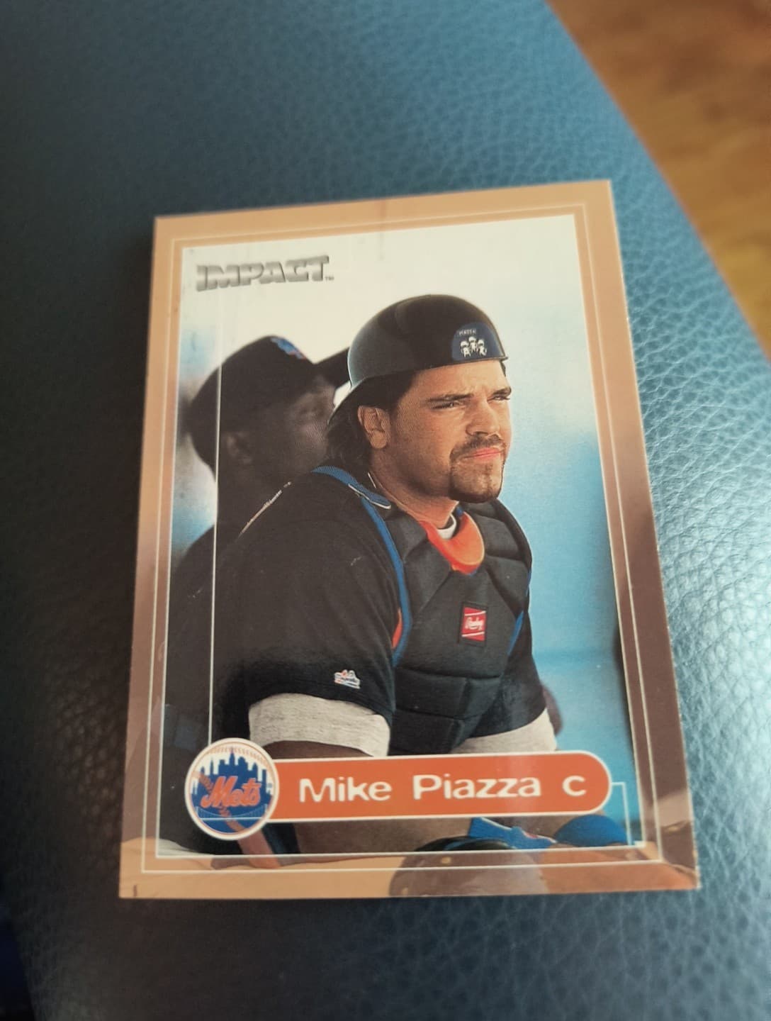 MIKE PIAZZA IMPACT FREE SHIPPI 2000 Fleer 2000 Fleer
