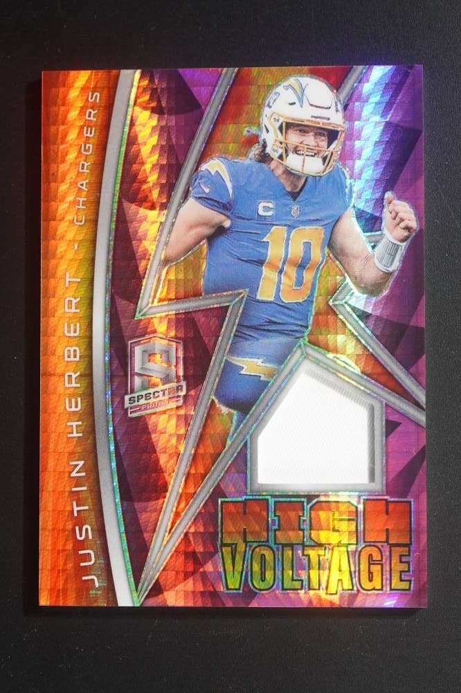 Spectra Justin Herbert 2022 Panini 2022 Panini neon-pink
