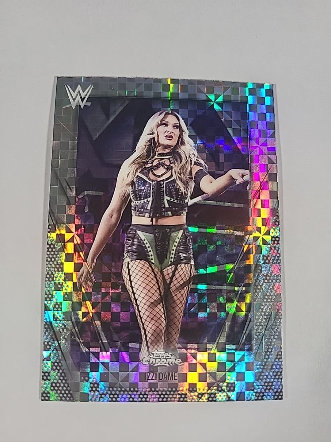 Izzi Dame trading card