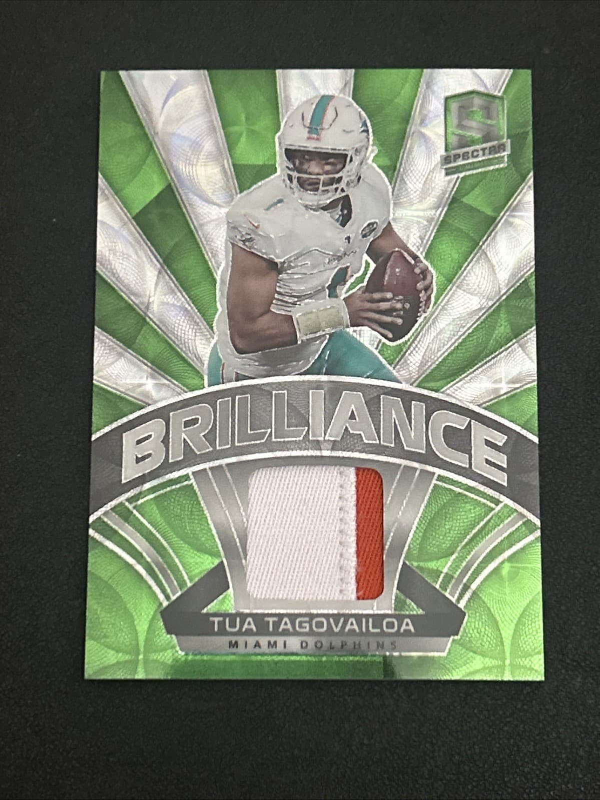 Spectra Brilliance Tua 2021 Panini 2021 Panini green-neon