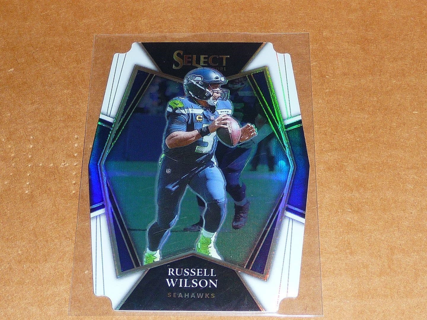 RUSSELL WILSON WHITE DIE CUT S 2021 Panini Select