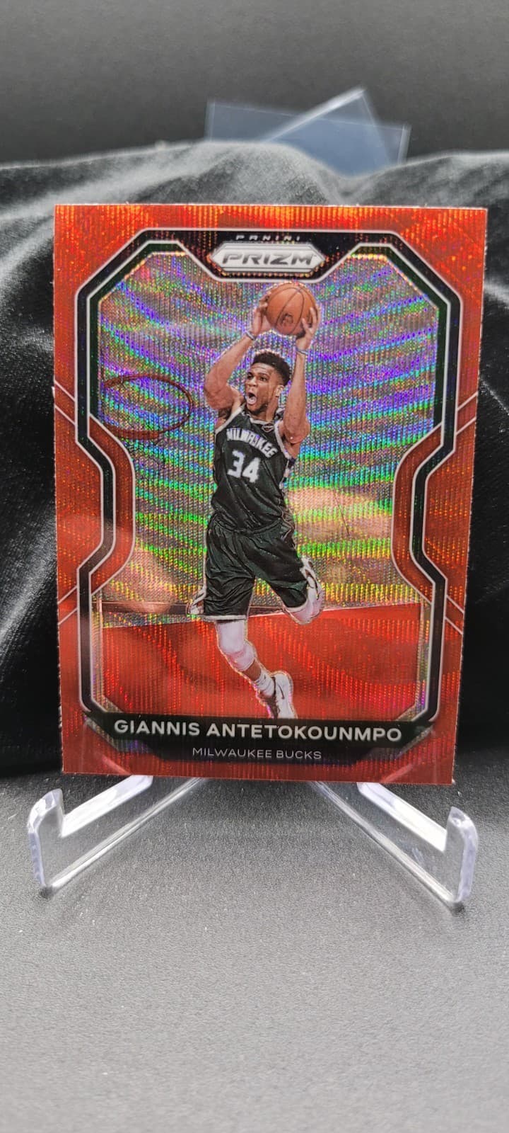 Giannis Antetokounmpo Ruby 2020 Panini Prizm 2020 Panini Prizm wave