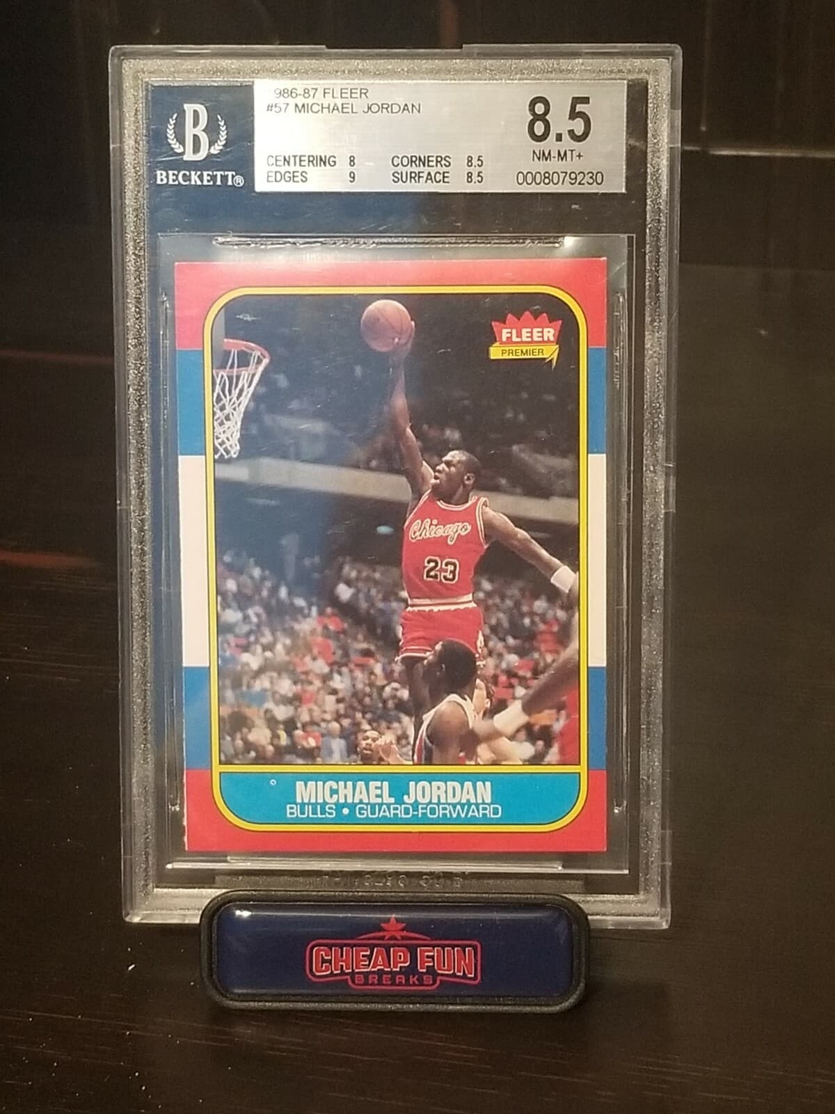 Michael jordan . beckett 8.5 w 1986 Fleer