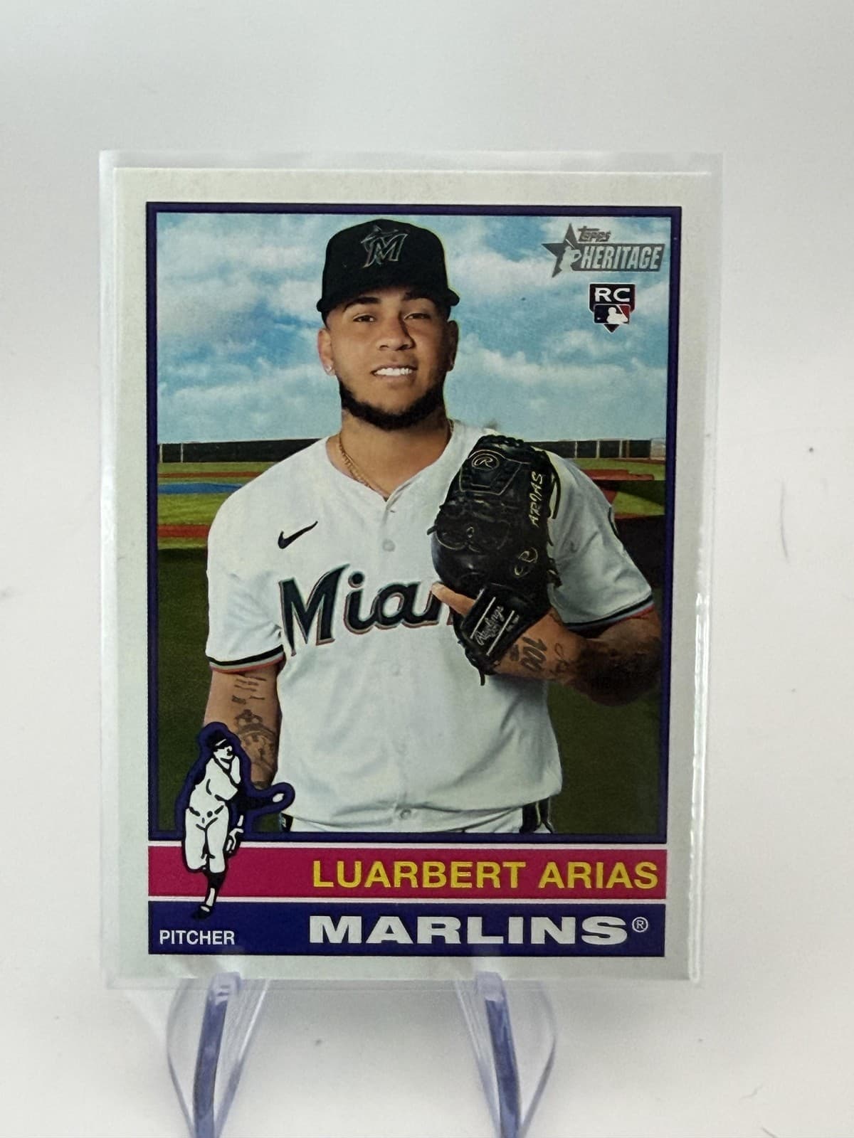 Luarbert Arias Miami 2025 Topps Heritage 2025 Topps Heritage