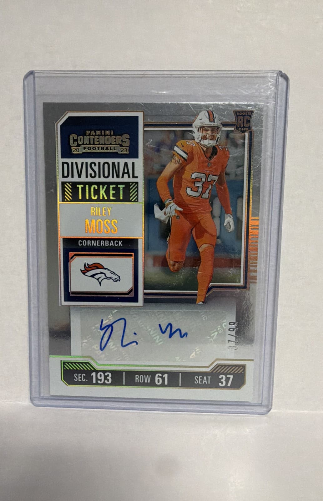 Riley Moss trading card