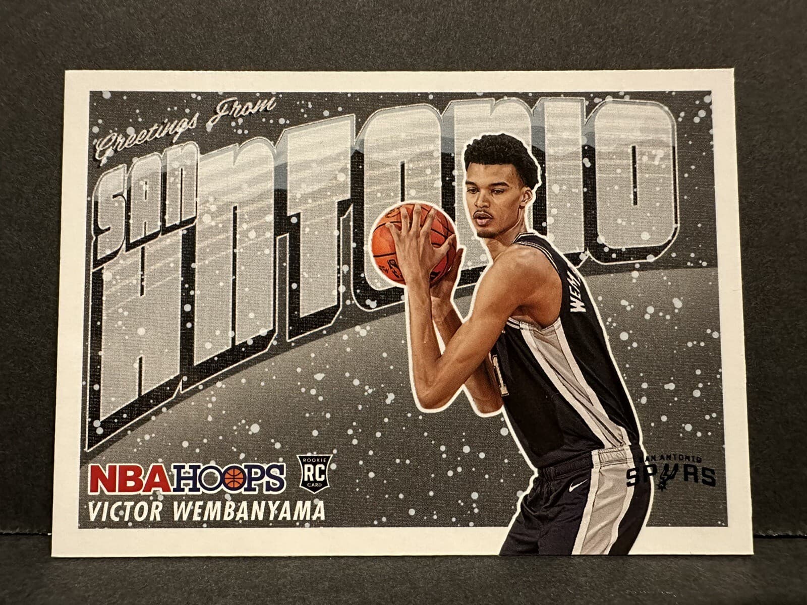 Victor Wembanyama 2023 panini Hoops Winter