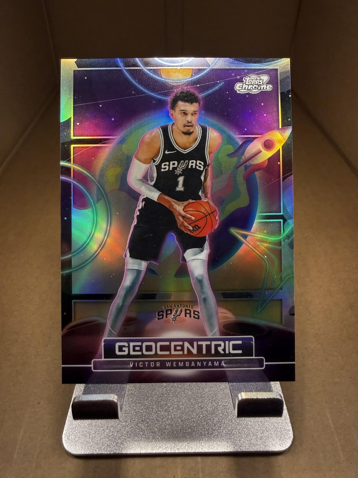 Victor Wembanyama 2025 topps Topps Chrome Cosmic Geocentric