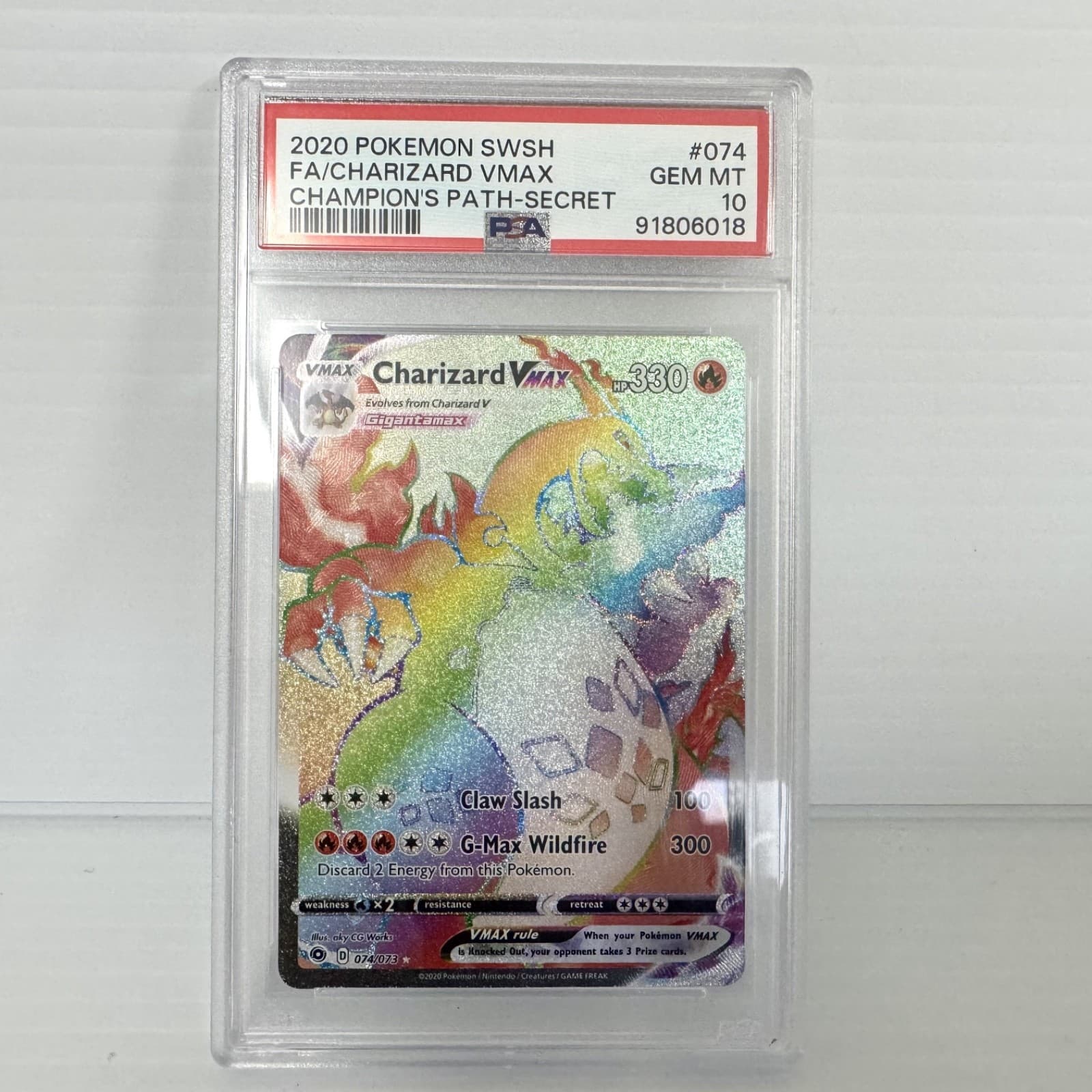Charizard VMAX trading card