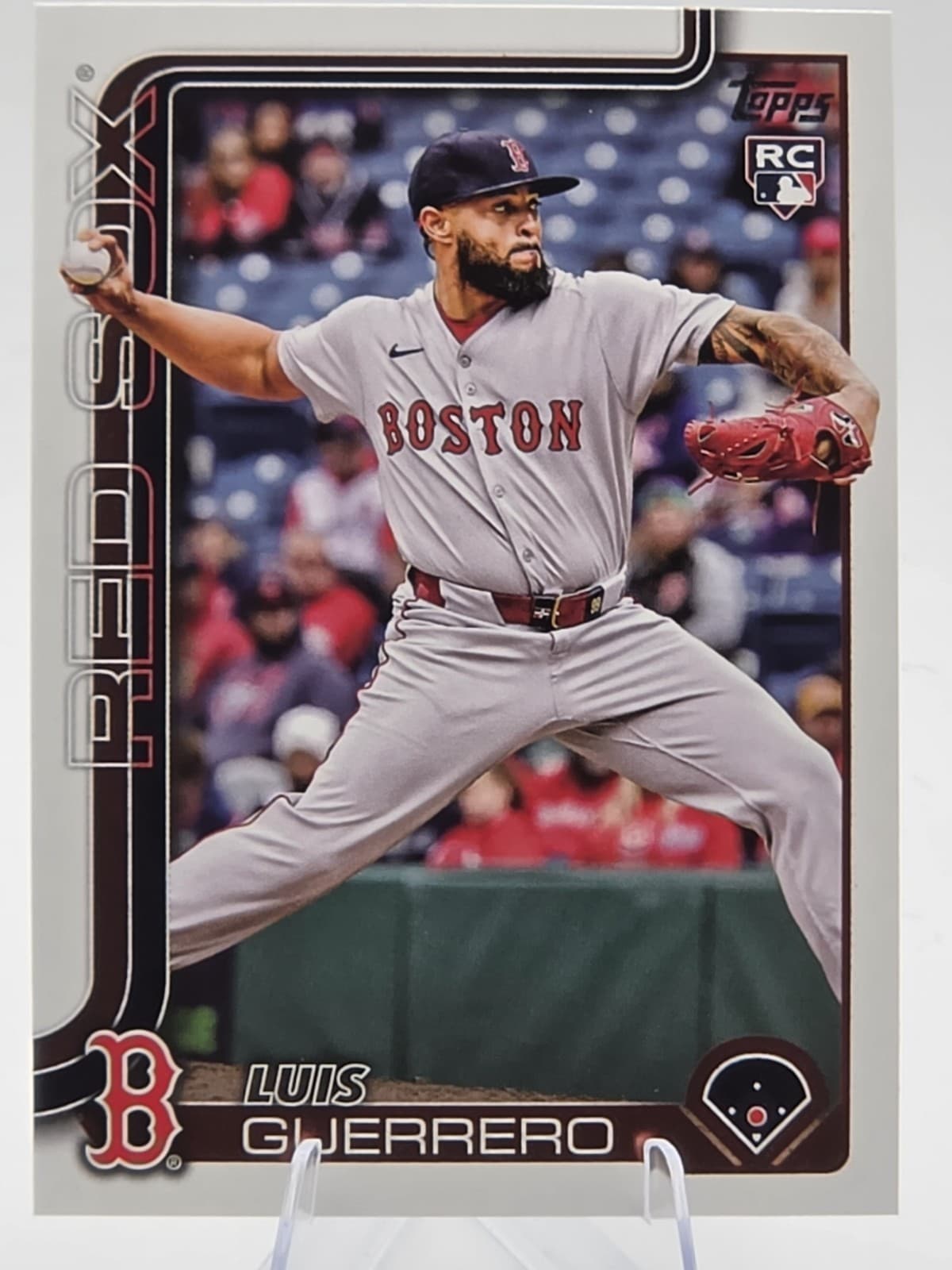 Luis Guerrero trading card