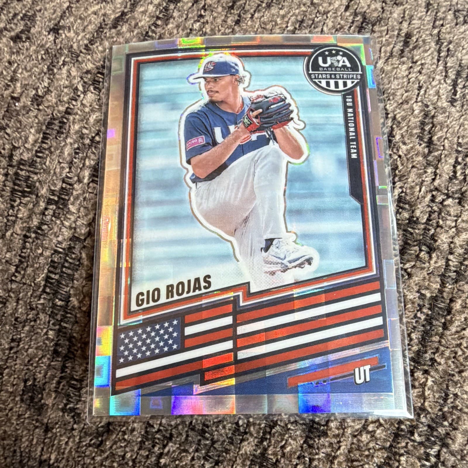 Gio Rojas trading card