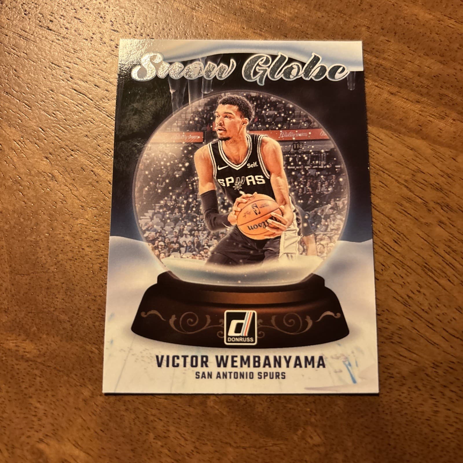Victor Wembanyama 2023 panini Panini Impeccable