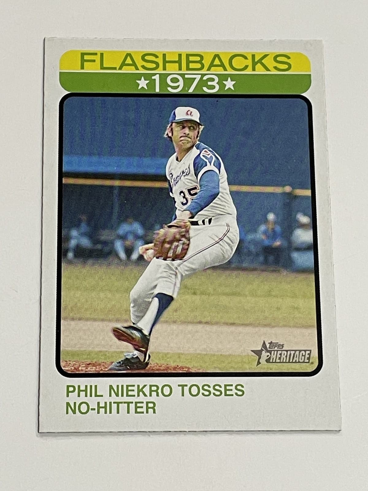 Phil Niekro trading card