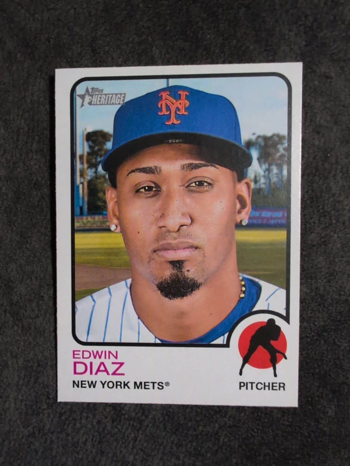 Edwin Diaz trading card