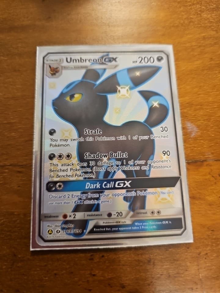Umbreon-GX trading card