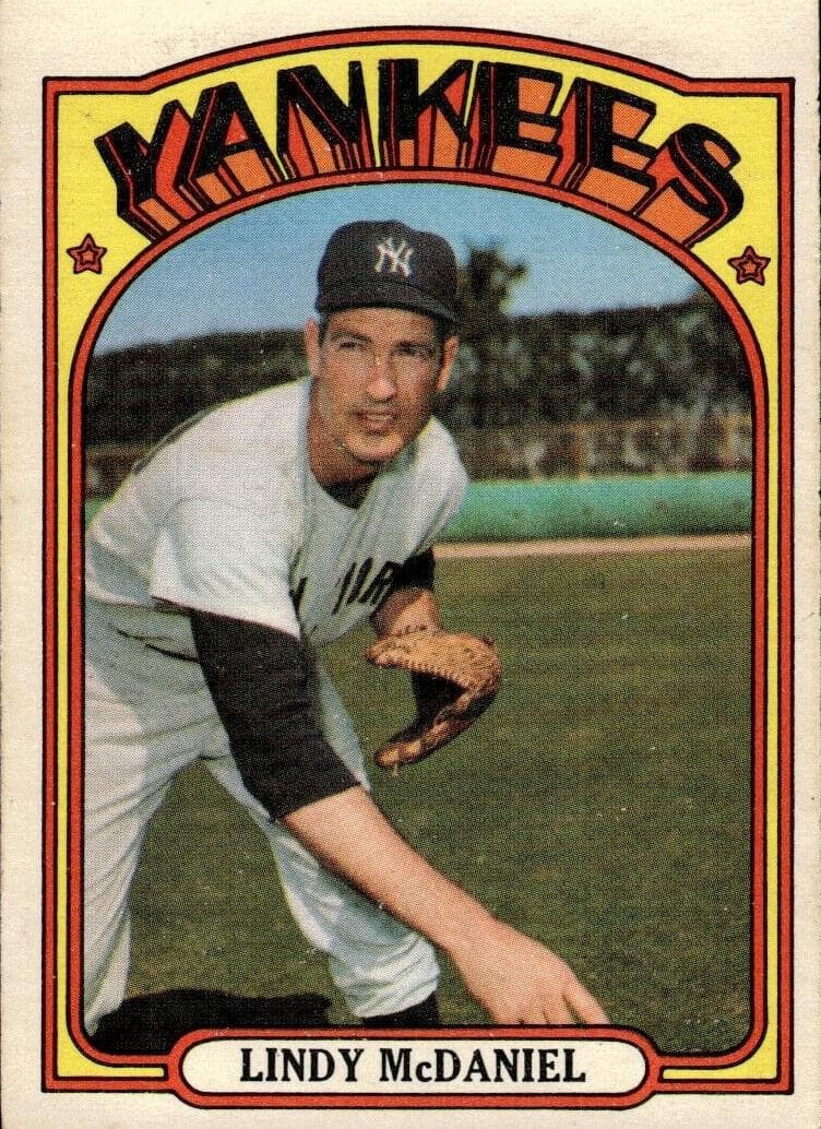 Lindy McDaniel 1972 topps O-Pee-Chee