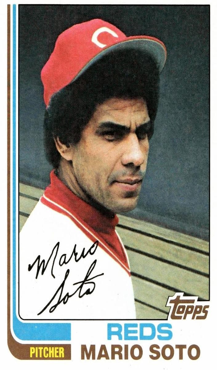 Mario Soto trading card