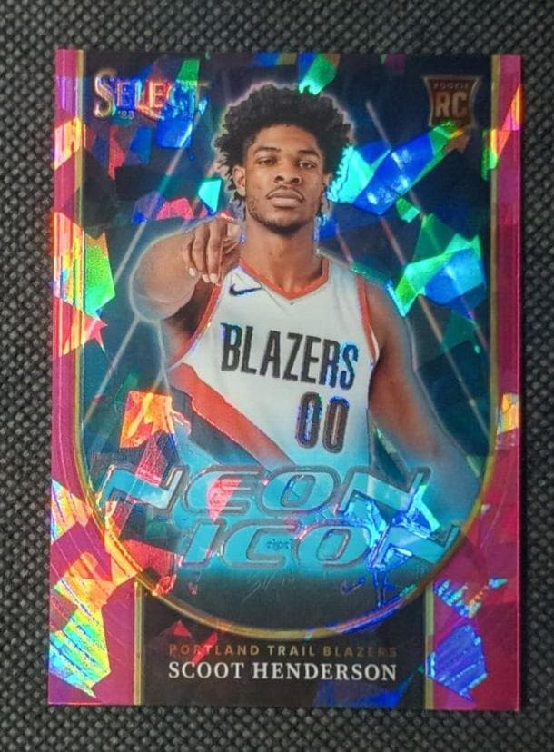Trae Young 2023 panini Panini Select