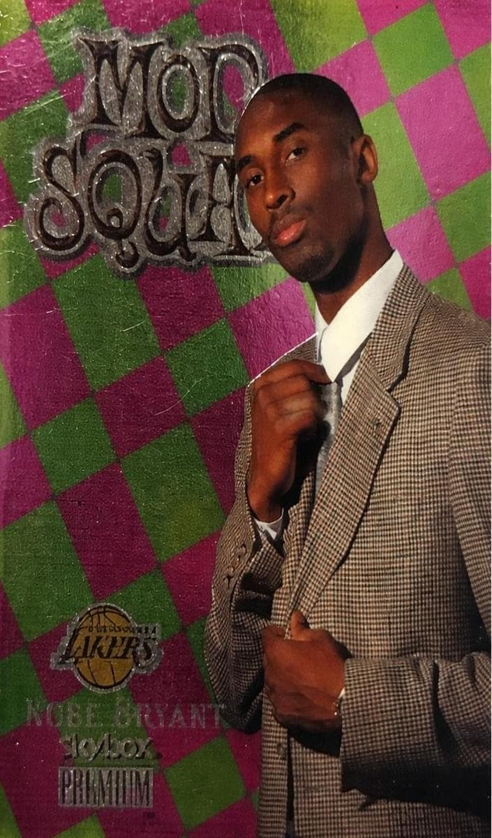 Kobe Bryant 1998 fleer SkyBox Premium