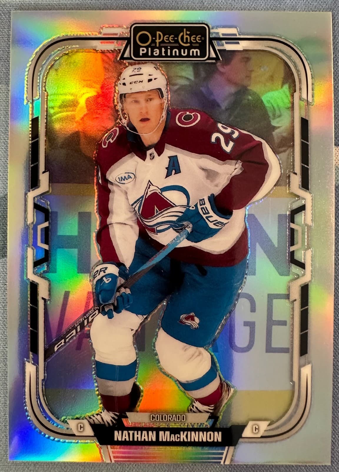 Nathan MacKinnon 2025 topps