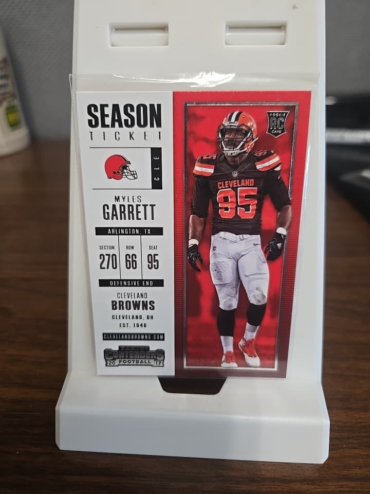 Season Ticket Myles 2017 Panini Contenders