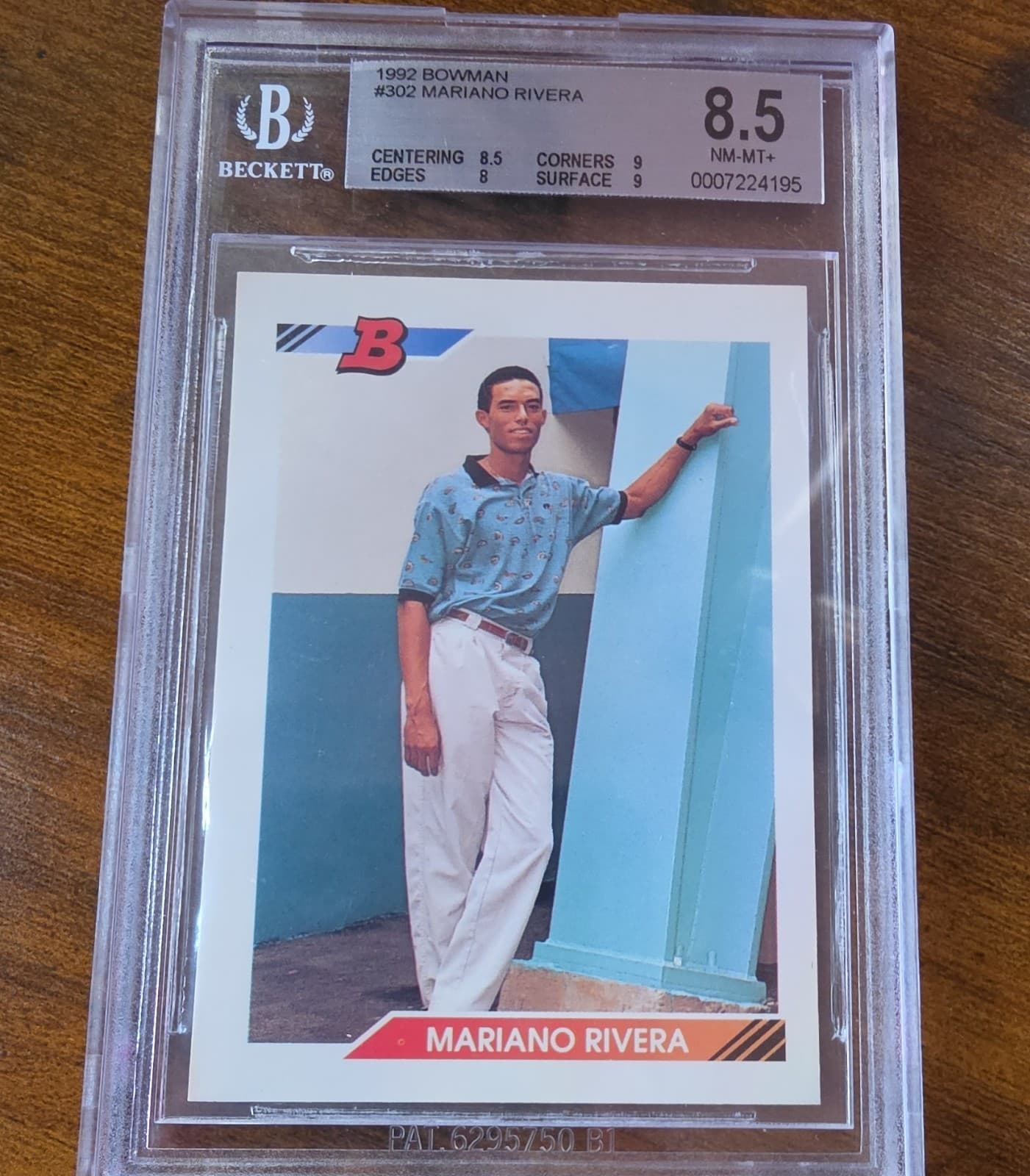 Mariano Rivera trading card
