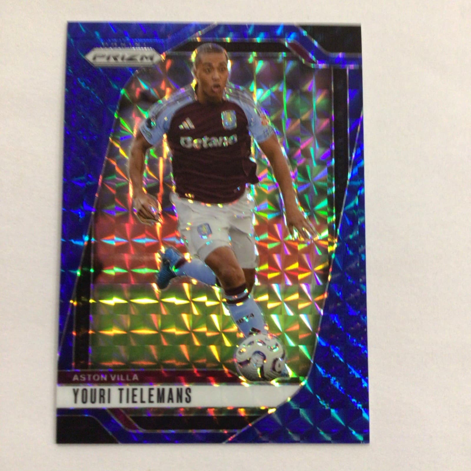 Youri Tielemans trading card